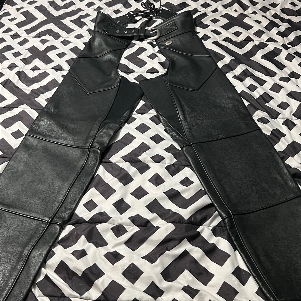 🧡 HARLEY DAVIDSON Women’s Leather Motorcycle Chaps M